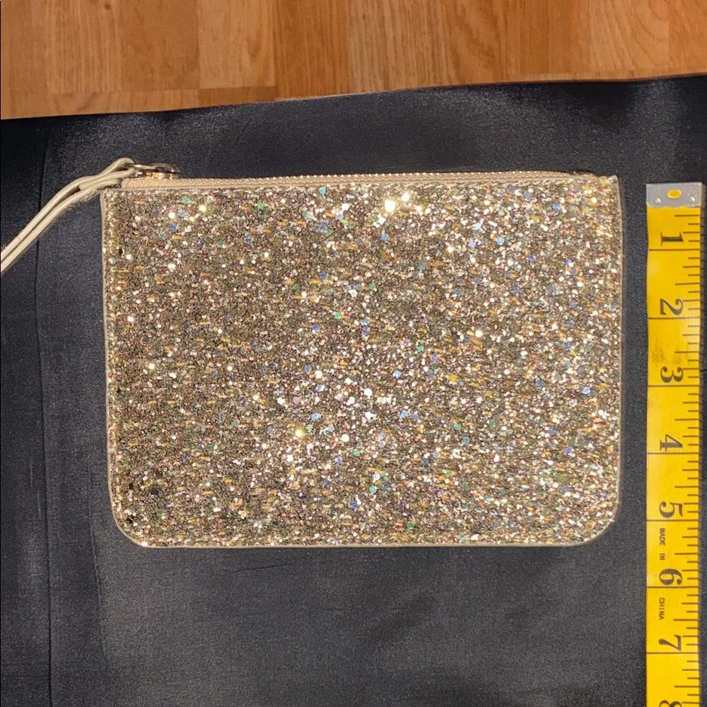 Elegant Gold Glitter Wristlet